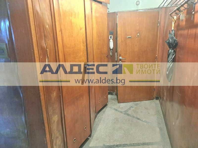 Продава се Двустаен апартамент в София, Център - 67 кв.м за 2687 €/кв.м - Снимка #3