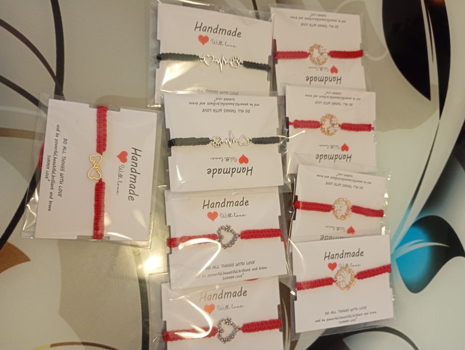 Mărțișoare  brățări împletite