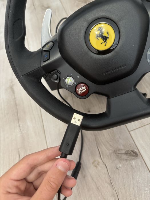 Volan Thrustmaster Ferrari 458 Italia + Pedale Xbox 360 / PC