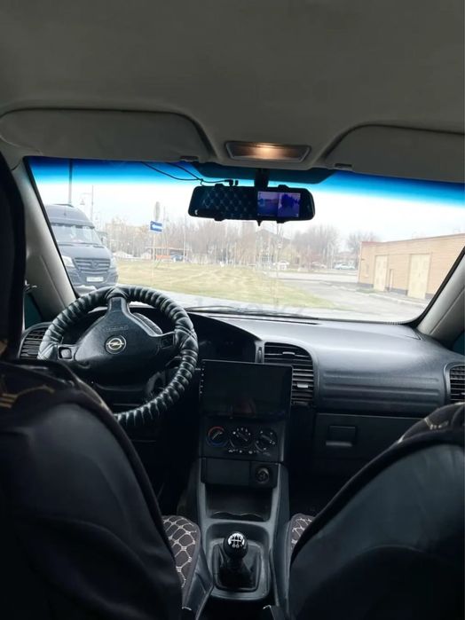 Opel Zafira, 2002 года