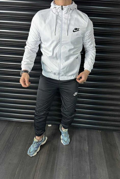 Trening NIKE Model NOU 2023 din Fâș l  Compleu Baieti/Barbati 2023