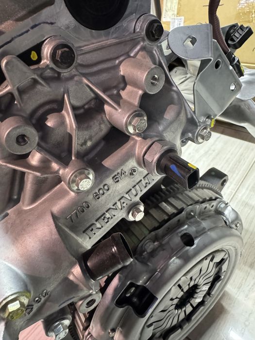 Продам оригинальный комплект сцепления Valeo