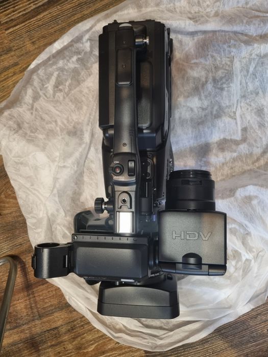 Видео камера sony HVR-S270E