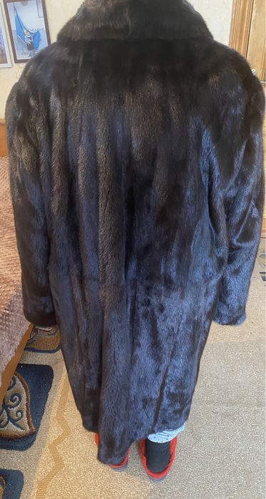 Продам норковую шубу