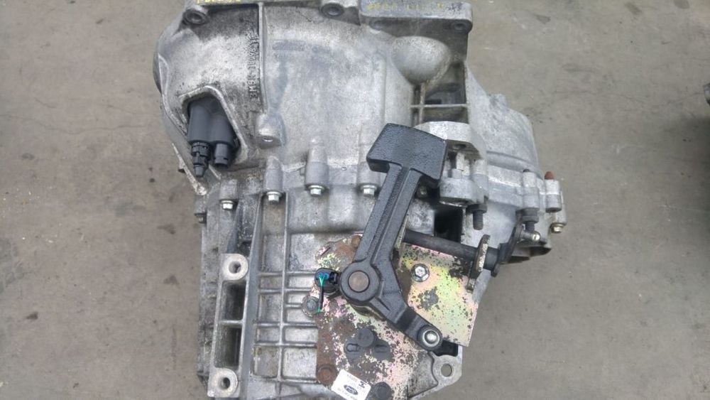 Cutie viteze manuala 1.6 tdci ford focus 2 3m5r-7f096-yf