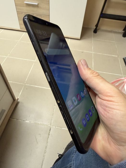 LG K40s 32gb - отличен