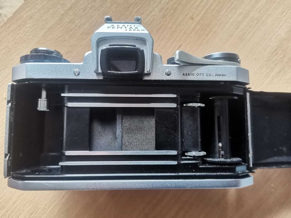 Asahi Pentax montura M42 - aparat foto cu film