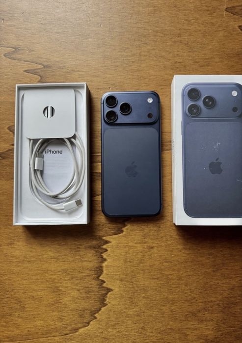 Iphone 17 pro max Нов!