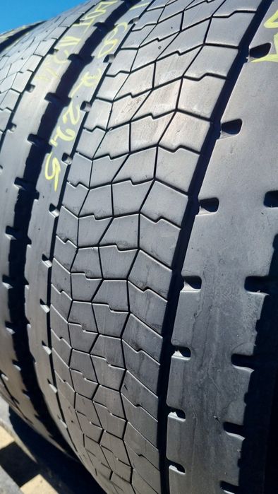 4 Anvelope Tractiune Bridgestone  295/60 R22.5  Stare Impecabilă.