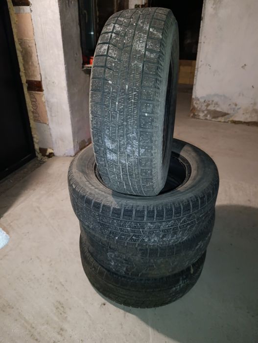 Продам зимнюю  резину