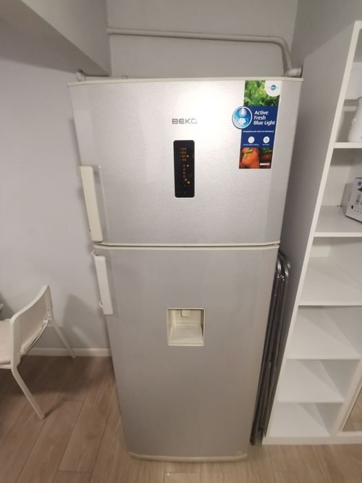 Vând combina frigorifica BEKO - Total No Frost