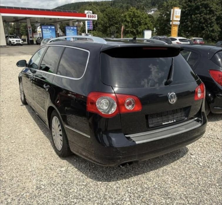 Haion R line+eleron passat b6 negru bara spate