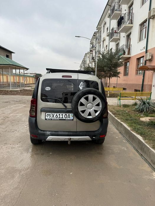 Largus avtomashinasi