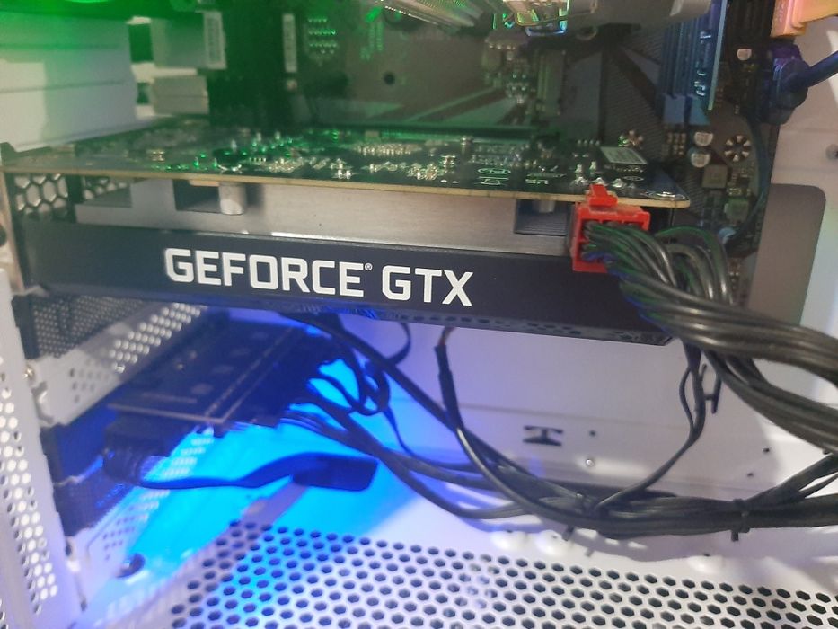 Обменяю 2 видеокарты