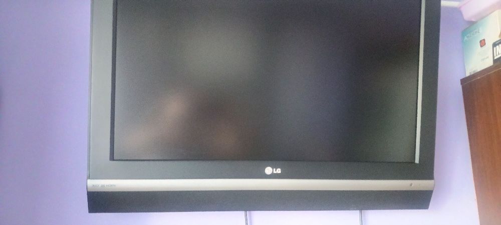 Tv LG diagonala de 80