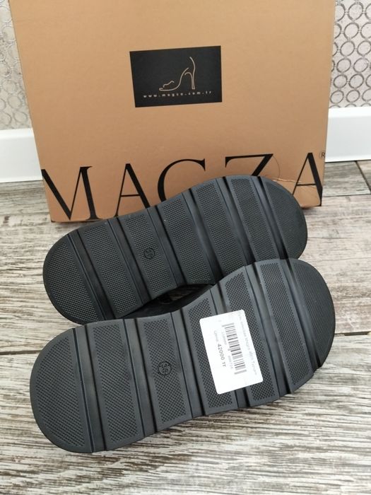 Продам босоножки