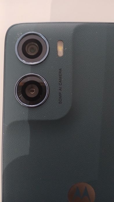 Vand 4 telefoane moto g06 noi