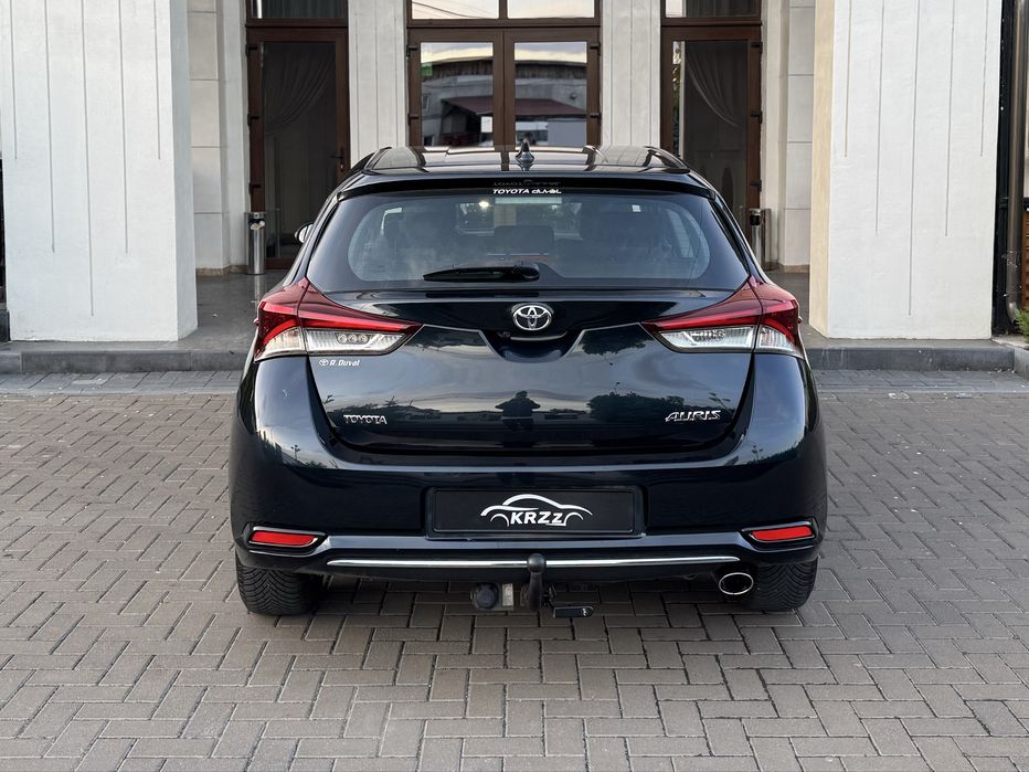 Toyoya Auris 1.6 D-4D Executive 2016 Facelift  Accept variante