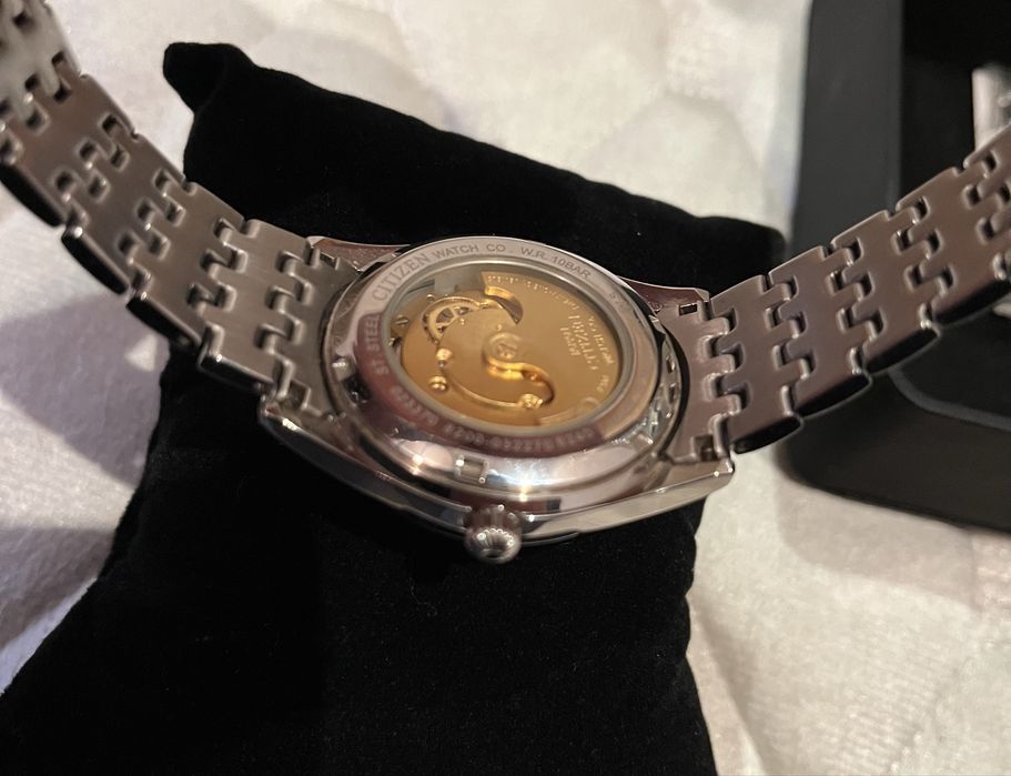 Часы Citizen, сапфир автоматические