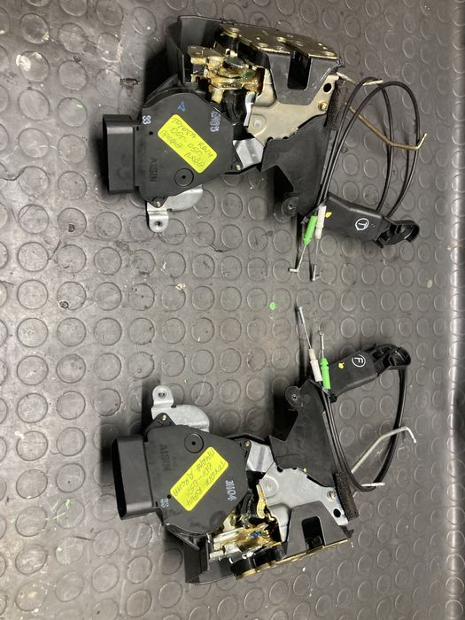 Брава/Брави лява и дясна за тойота рав4/Toyota rav4 00-05г