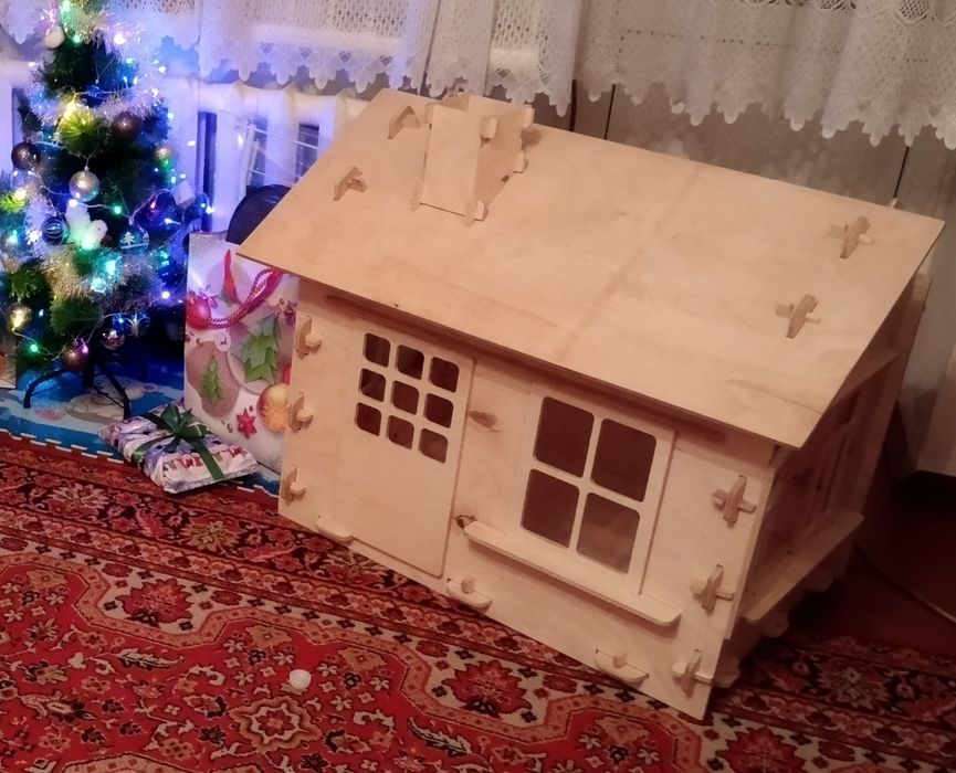 Деревяный детский домик