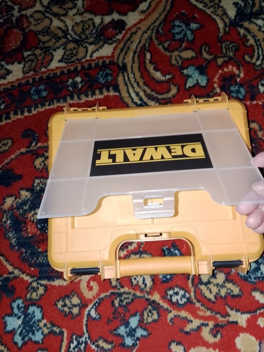 Шуруповёрт продам