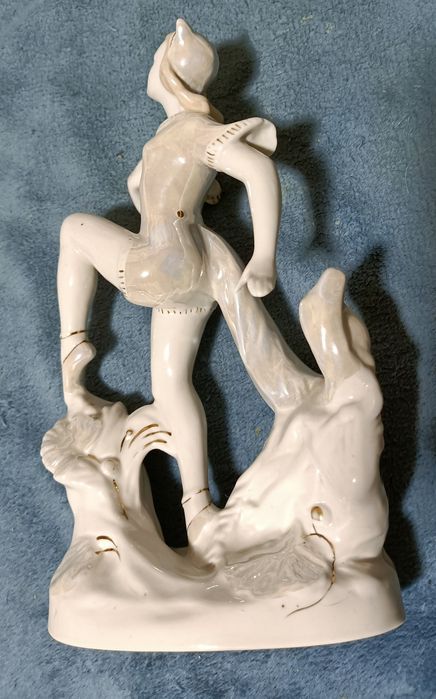 Балерина статуэтка