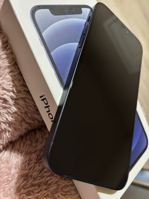 iPhone 12 64GB отличен
