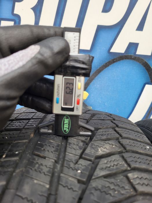 225 50 17 Hankook 2бр зимни дот 20