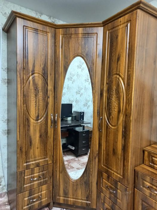 Срочно продам спальную гарнитуру