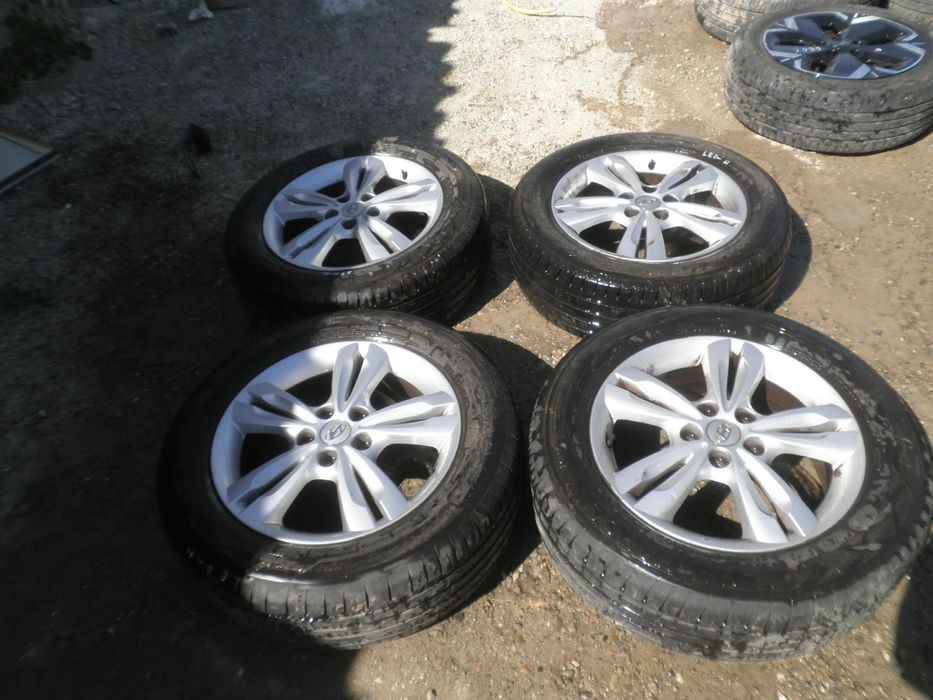 Jante 17" cu anvelope 225/60/R17 Hyundai ix35 52910-2S200 6.5J ET48