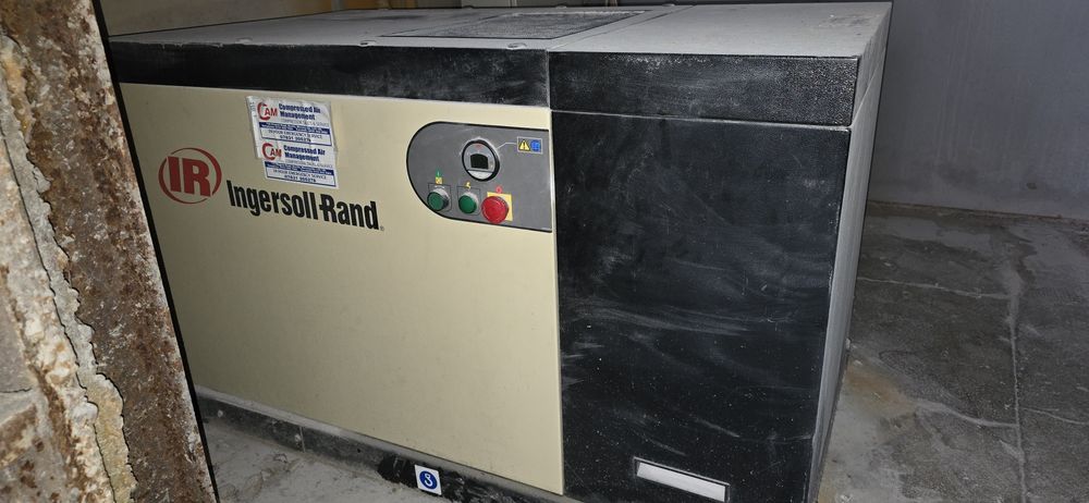 Продавам компресор и изпарител