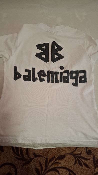 Tricou balenciaga