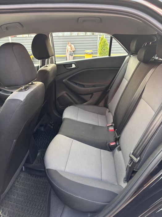 HYUNDAI I20 2017