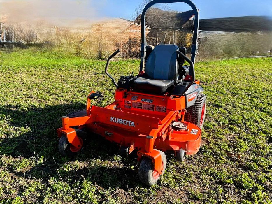 Tractor de tuns iarba profesional KUBOTA Z724