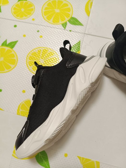 Кроссовки детские