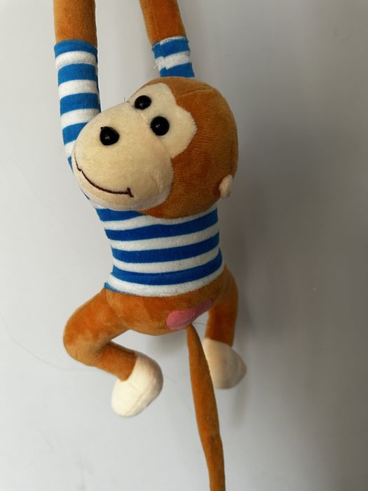 плюшена играчка маймуна