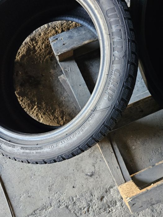 4 anvelope iarna 225 45 17 Goodyear