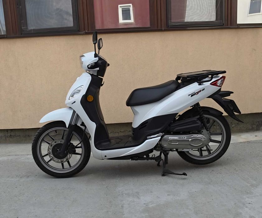 Inchiriere scutere scutere de inchiriat