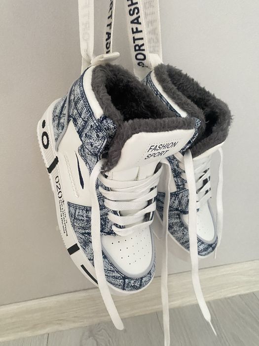 Кросовки зимние,для детей.