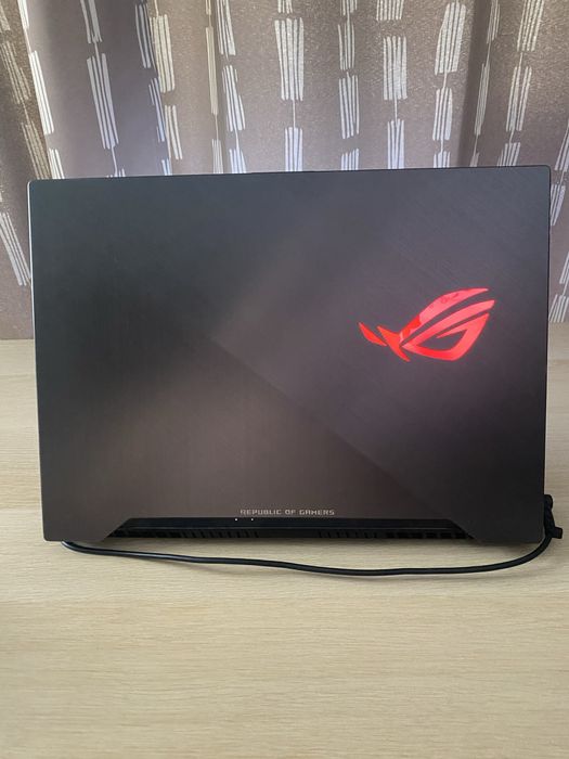 Лаптоп asus rog strix scar ii