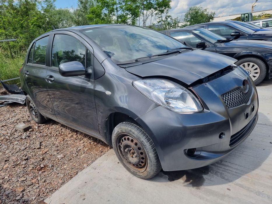 Toyota Yaris 1.3 VVTI  2009 На части Автоматик