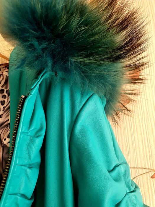 Женская кожаная куртка