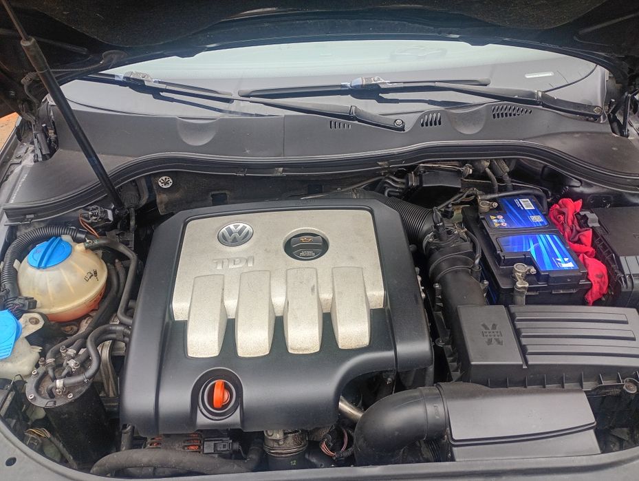 vând Volkswagen passat B6 2.0 tdi 2006