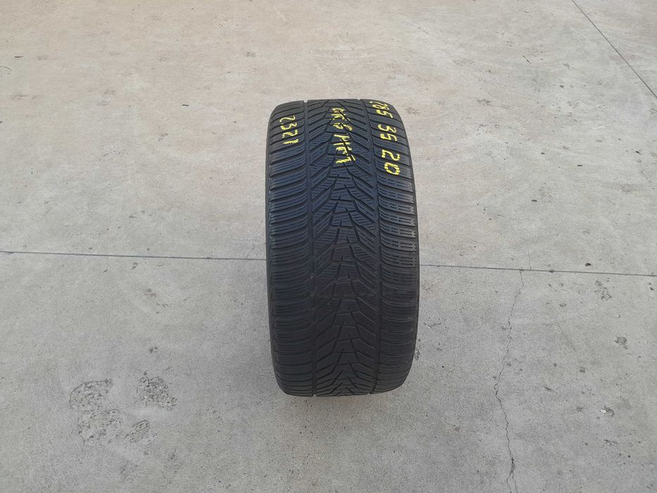 O anvelopa de iarna 285 35 20 hankook Icept evo3  cu 6 mm 2021