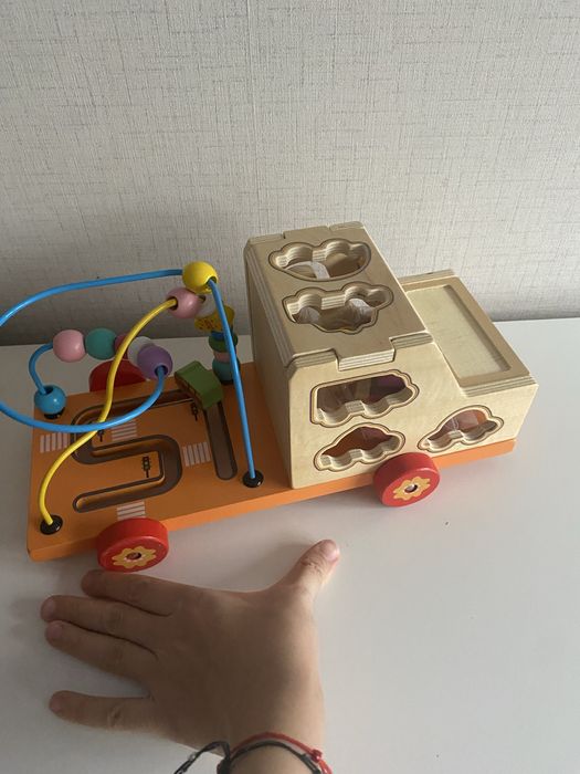 Дървен камион 7 в 1, сортер 22652, низанка, лабиринт