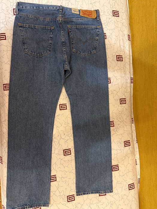 Одежда Levis (джинсы и рубашки)