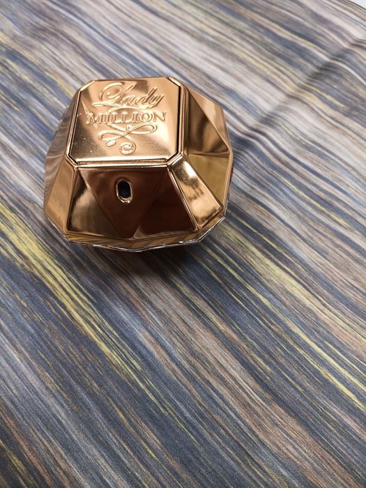 Парфюм "жена за милион"