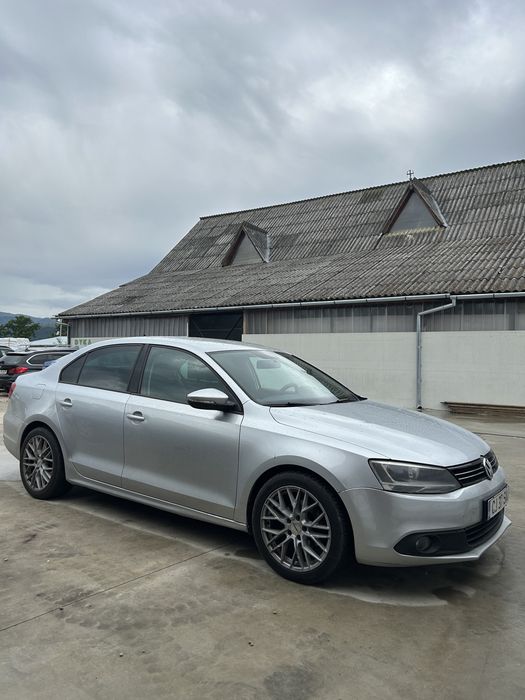VOLKSWAGEN Jetta 2011 — imagine 4