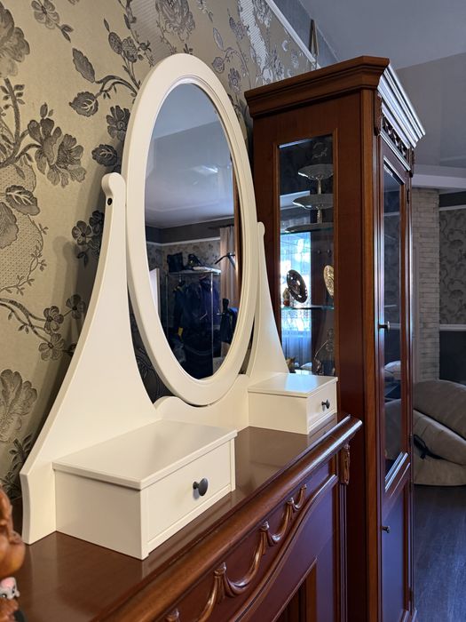 Продается зеркало